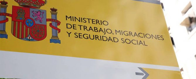 Cartel de señalización del Ministerio de Empleo y Seguridad Social